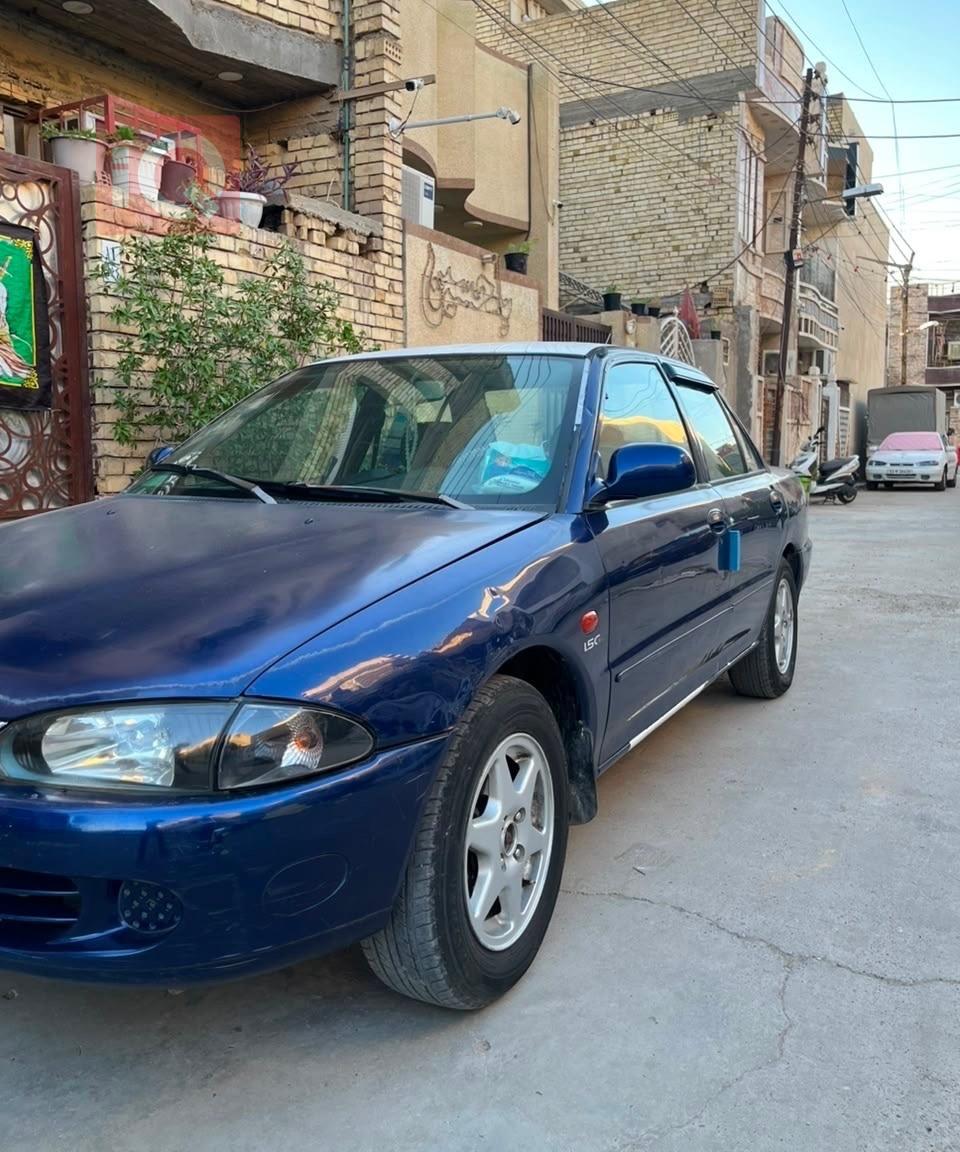 بروتون ويرا